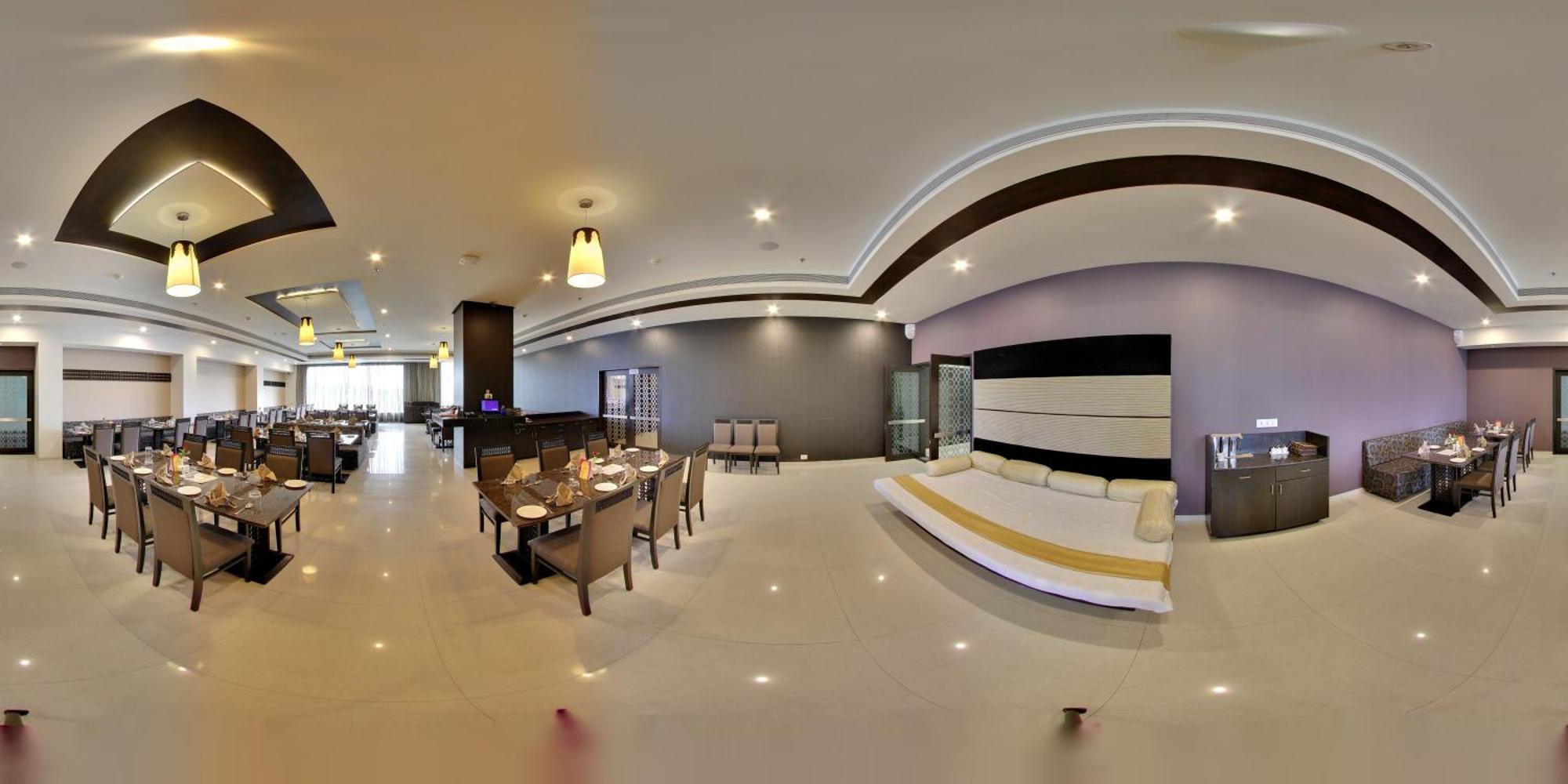 Narayani Heights, Ahmedabad Hotell Exteriör bild