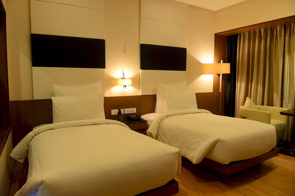 Narayani Heights, Ahmedabad Hotell Exteriör bild