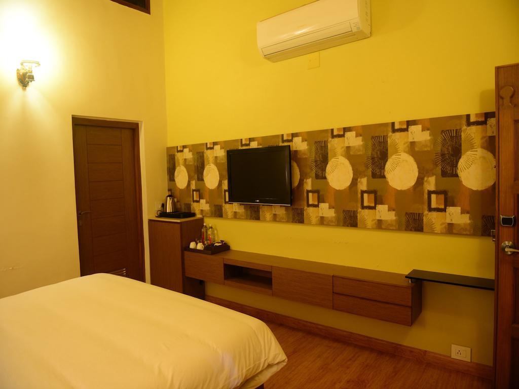 Narayani Heights, Ahmedabad Hotell Exteriör bild